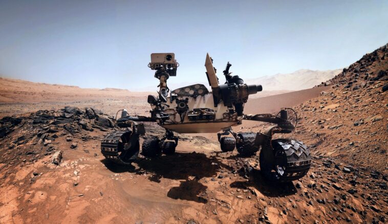 NASA's Curiosity Rover explores Mars ridge with intriguing watery past • Earth.com