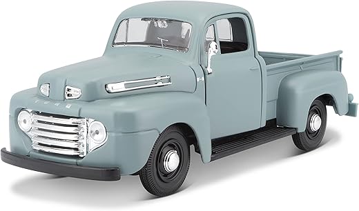 Maisto 1:25 Scale 1948 Ford F-1 Pickup Diecast Truck Vehicle, Colors May Vary [Grey/Blue]